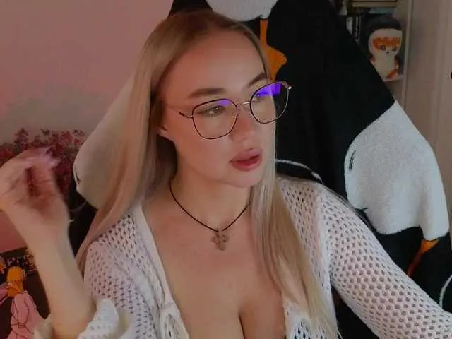 Live sex webcam photo for Emili1- #291307379