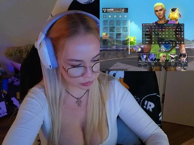 Live sex webcam photo for Emili1- #291562581