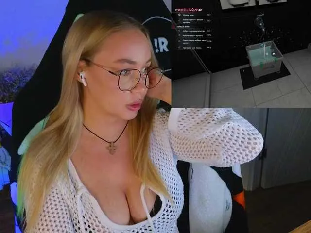 Live sex webcam photo for Emili1- #291842099