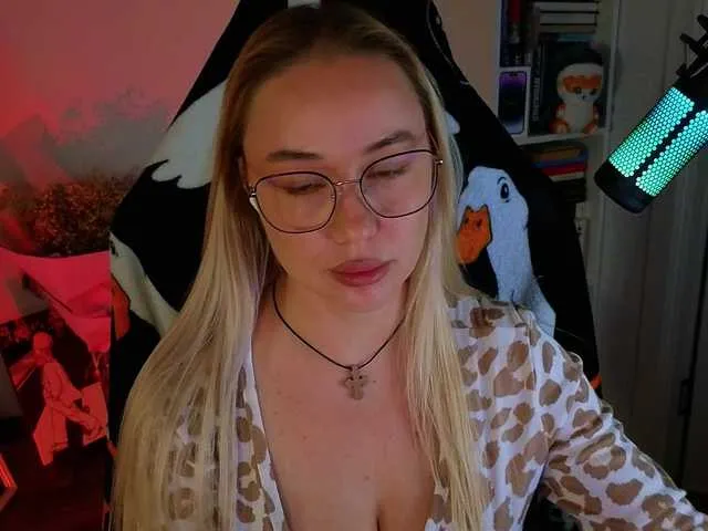 Live sex webcam photo for Emili1- #291916952