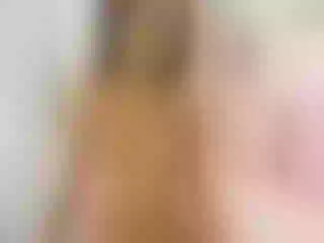 Live sex webcam photo for EmiliBonie #292085374