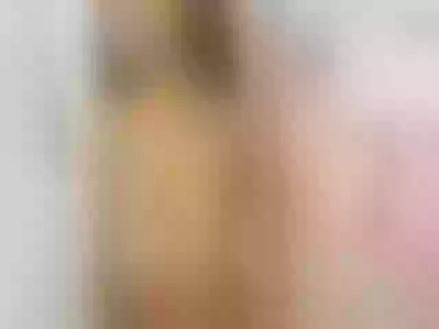 Live sex webcam photo for EmiliBonie #292092200