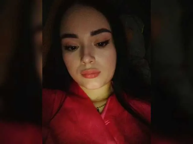 Live sex webcam photo for EmiliKuper #290302219