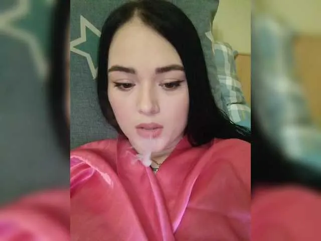 Live sex webcam photo for EmiliKuper #290923422