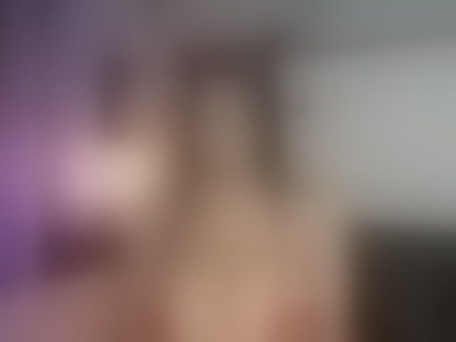 Live sex webcam photo for EmiliWilliams #294336453