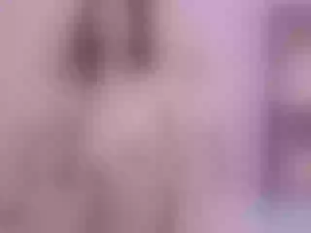 Live sex webcam photo for EmiliaGuess #276351498