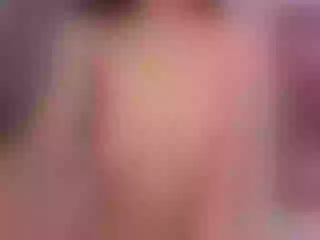 Live sex webcam photo for EmiliaGuess #276511986