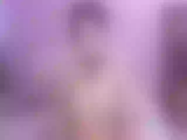 Live sex webcam photo for EmiliaGuess #276548613