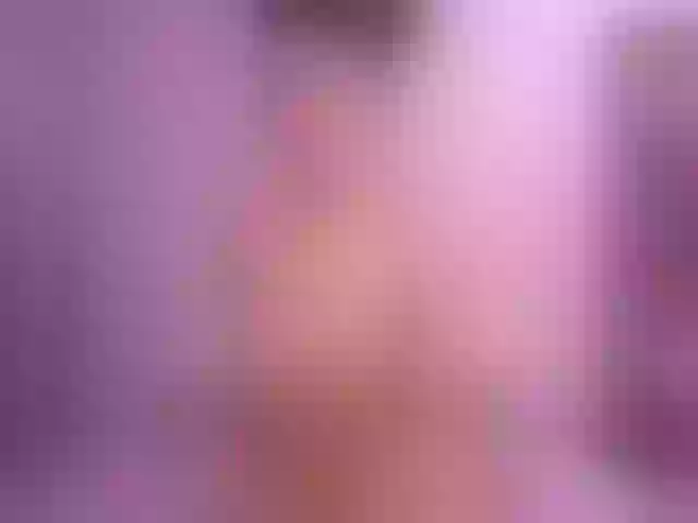 Live sex webcam photo for EmiliaGuess #276596470