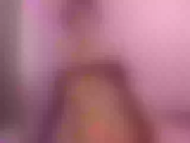 Live sex webcam photo for EmiliaGuess #276652151