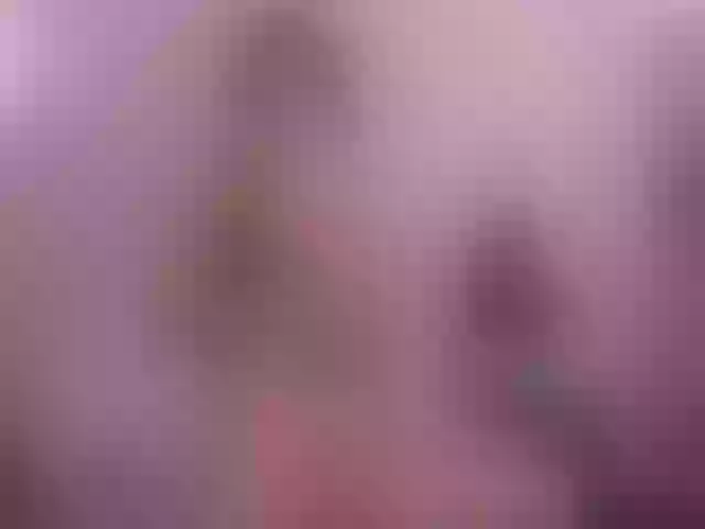 Live sex webcam photo for EmiliaGuess #277021760