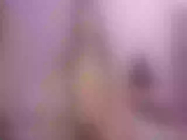 Live sex webcam photo for EmiliaGuess #277024770