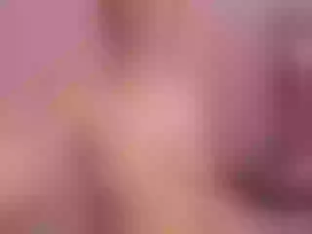 Live sex webcam photo for EmiliaGuess #277775789