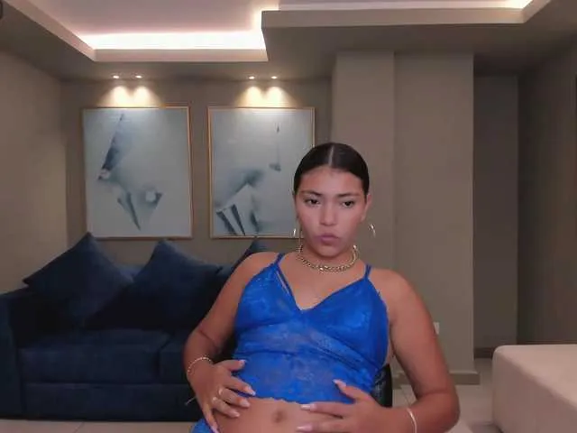 Live sex webcam photo for EmiliaStone #277314790