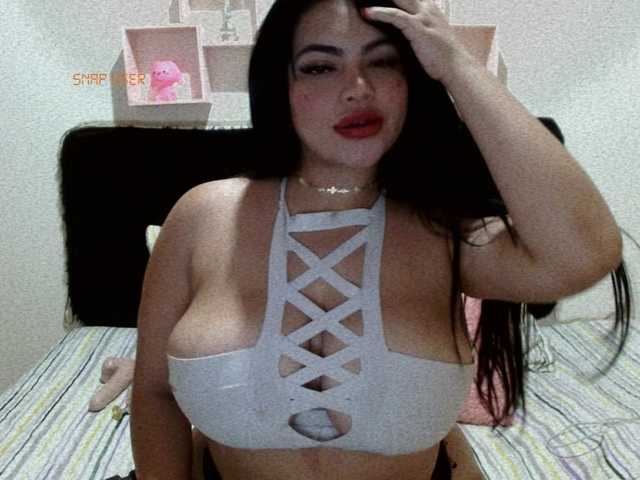 Live sex webcam photo for Emiliana-ruiz #272001428