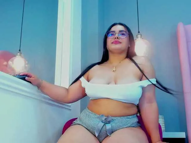Live sex webcam photo for EmilieBrown #276913751