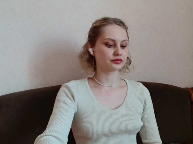 Live sex webcam photo for Emiliya-Blond #278173479