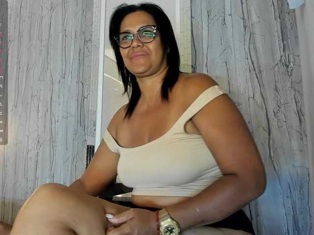 Live sex webcam photo for Emilly #291855548