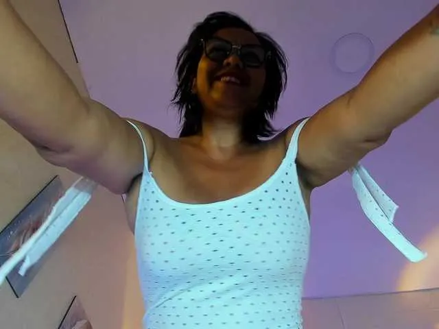 Live sex webcam photo for Emilly #292272383