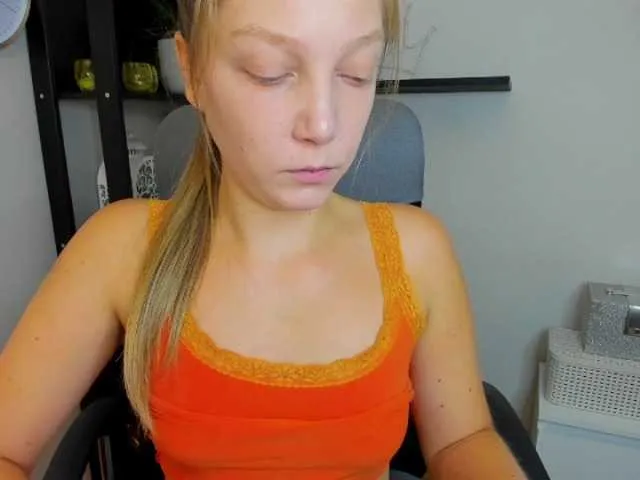 Live sex webcam photo for EmillyExtasy #276505967