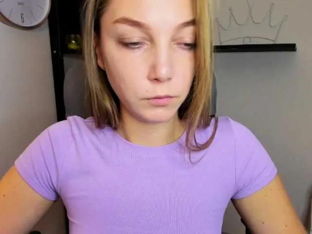 Live sex webcam photo for EmillyExtasy #276647968