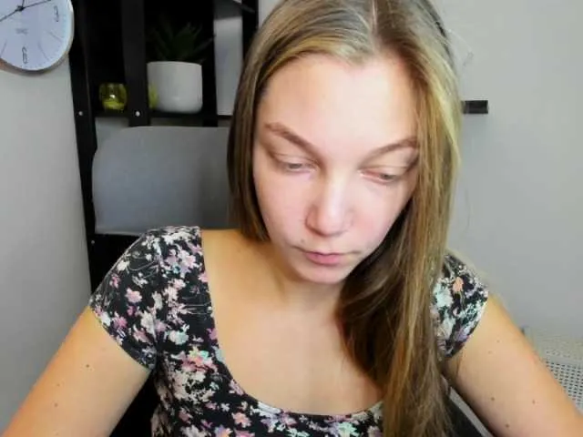 Live sex webcam photo for EmillyExtasy #276661829