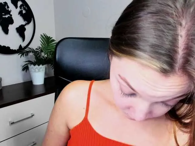 Live sex webcam photo for EmillyExtasy #276795995