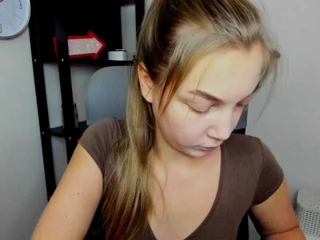 Live sex webcam photo for EmillyExtasy #276808958