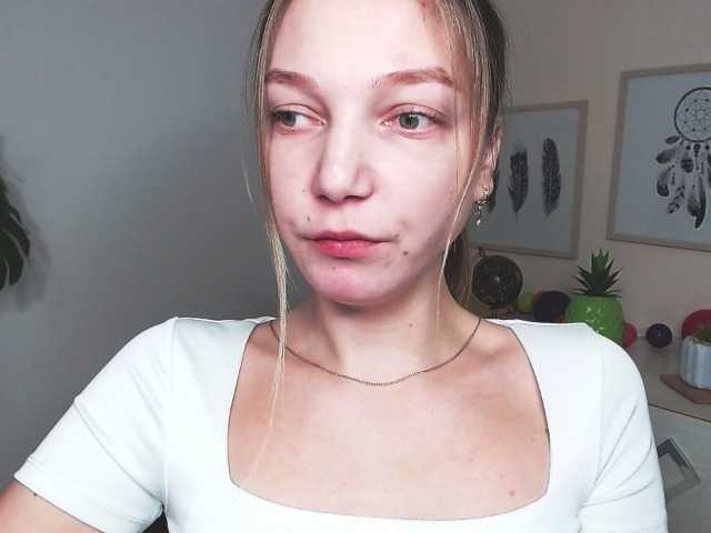 Live sex webcam photo for EmillyExtasy #277223468