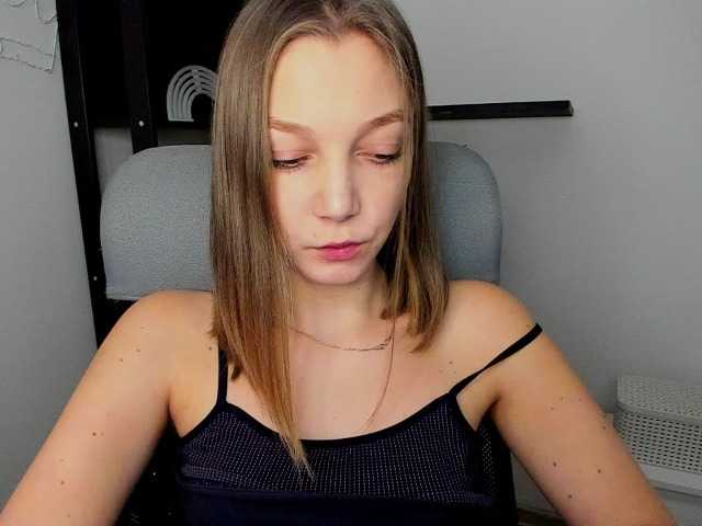 Live sex webcam photo for EmillyExtasy #277237784