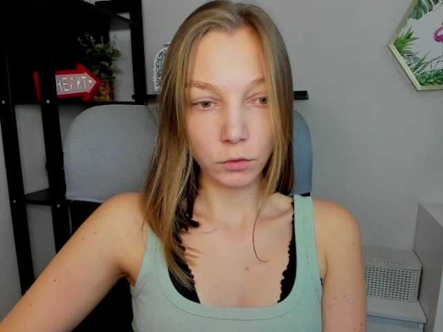 Live sex webcam photo for EmillyExtasy #277501737