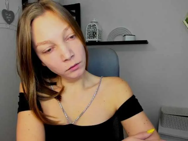 Live sex webcam photo for EmillyExtasy #277586749