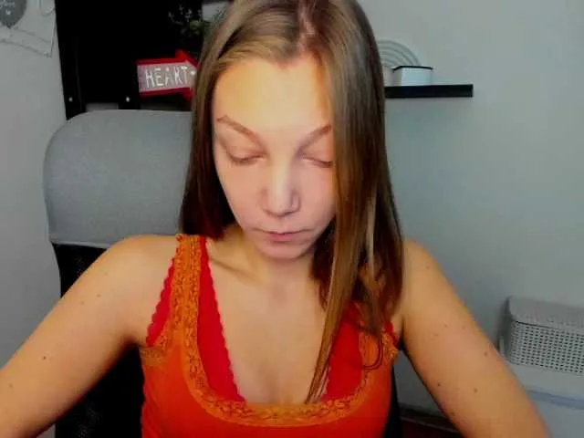 Live sex webcam photo for EmillyExtasy #277593051