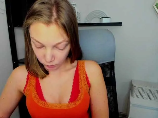 Live sex webcam photo for EmillyExtasy #277594518