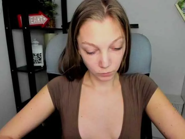 Live sex webcam photo for EmillyExtasy #277602540