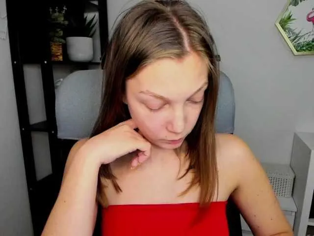 Live sex webcam photo for EmillyExtasy #277609573