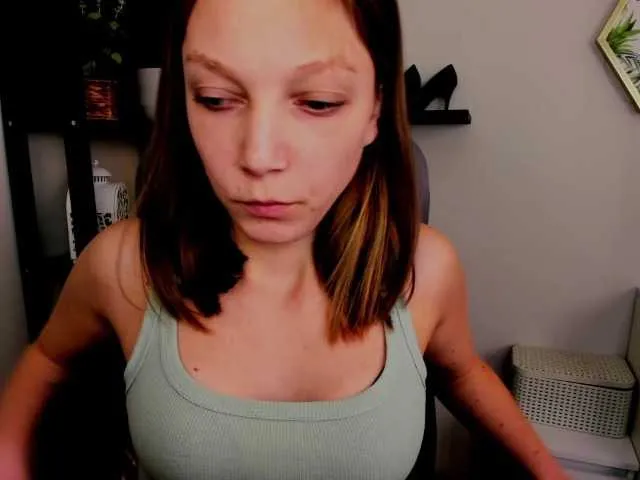 Live sex webcam photo for EmillyExtasy #277722598