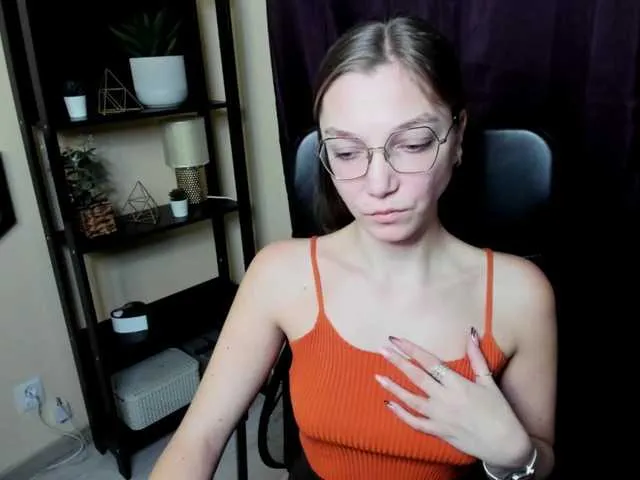 Live sex webcam photo for EmillyExtasy #290521976