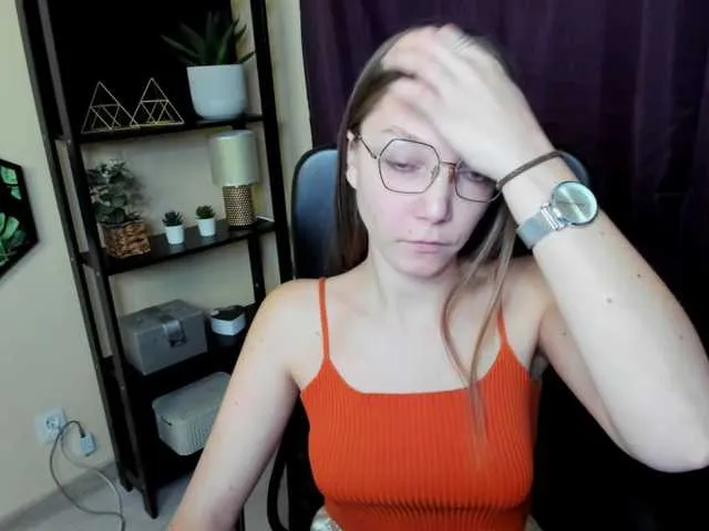Live sex webcam photo for EmillyExtasy #290697135