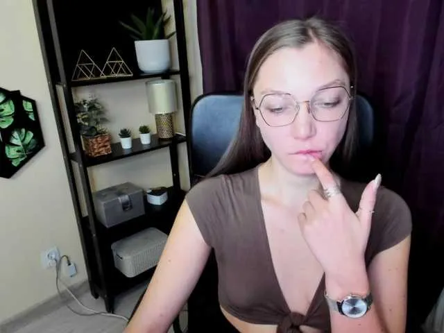Live sex webcam photo for EmillyExtasy #290718267