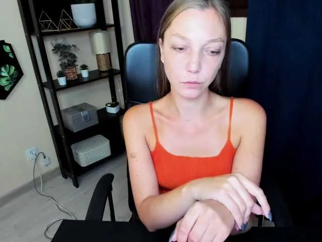 Live sex webcam photo for EmillyExtasy #291832132