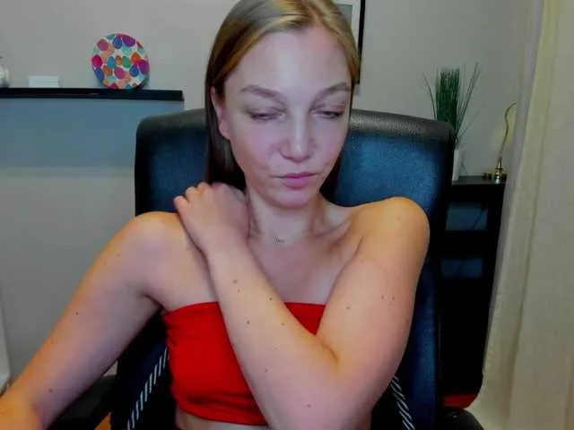 Live sex webcam photo for EmillyExtasy #292122960