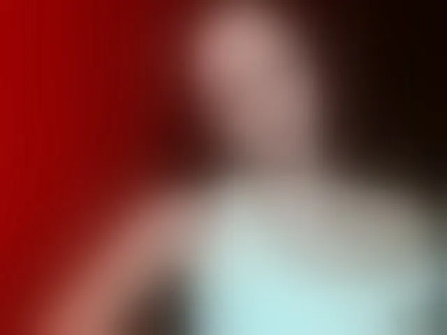 Live sex webcam photo for EmillyExtasy #292774921