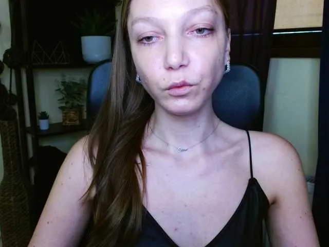 Live sex webcam photo for EmillyExtasy #293092463