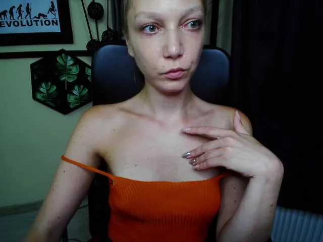 Live sex webcam photo for EmillyExtasy #293806404
