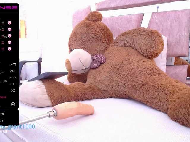 Live sex webcam photo for EmillyGrant #272326253