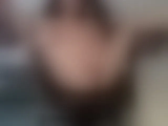 Live sex webcam photo for EmillyGreen1 #293945626