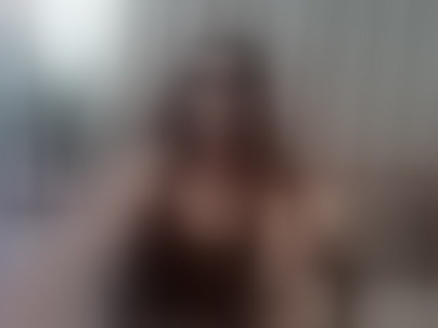 Live sex webcam photo for EmillyGreen1 #294260368
