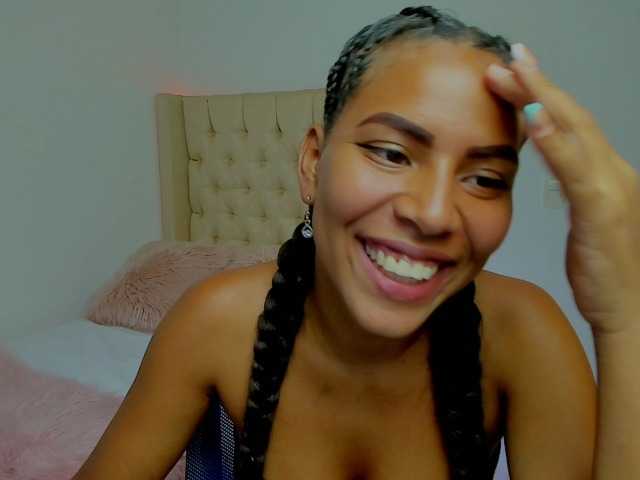 Live sex webcam photo for EmillySanchez #272924881