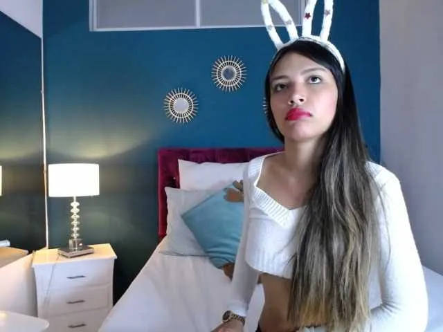 Live sex webcam photo for Emillysweett #272054981